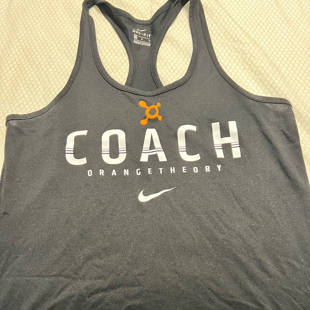 NIKE ORANGETHEORY Coach Tank Top.